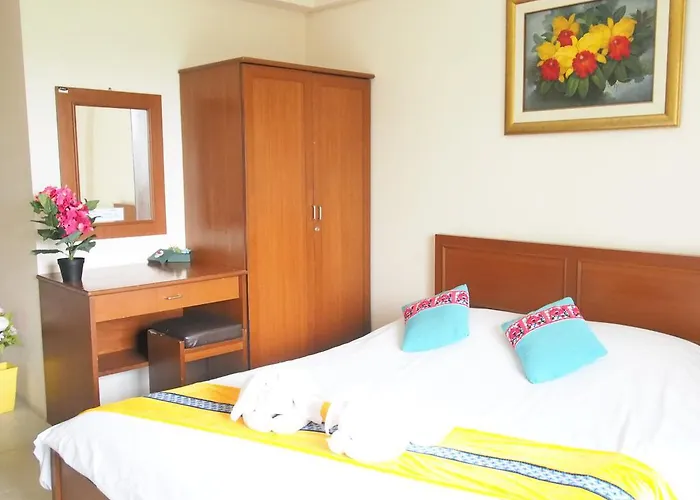 Thanapa Place Motel 2*