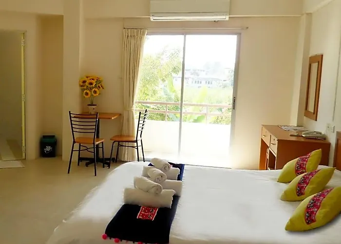 Thanapa Place Motel 2*