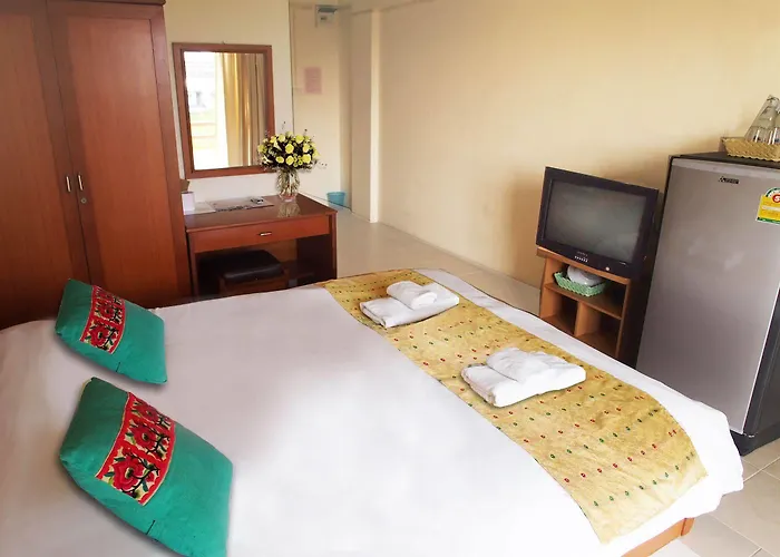 Thanapa Place Motel 2*