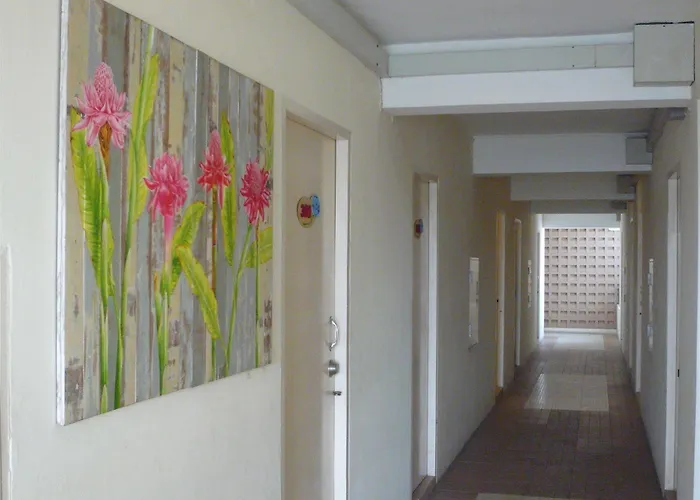 Motel Thanapa Place